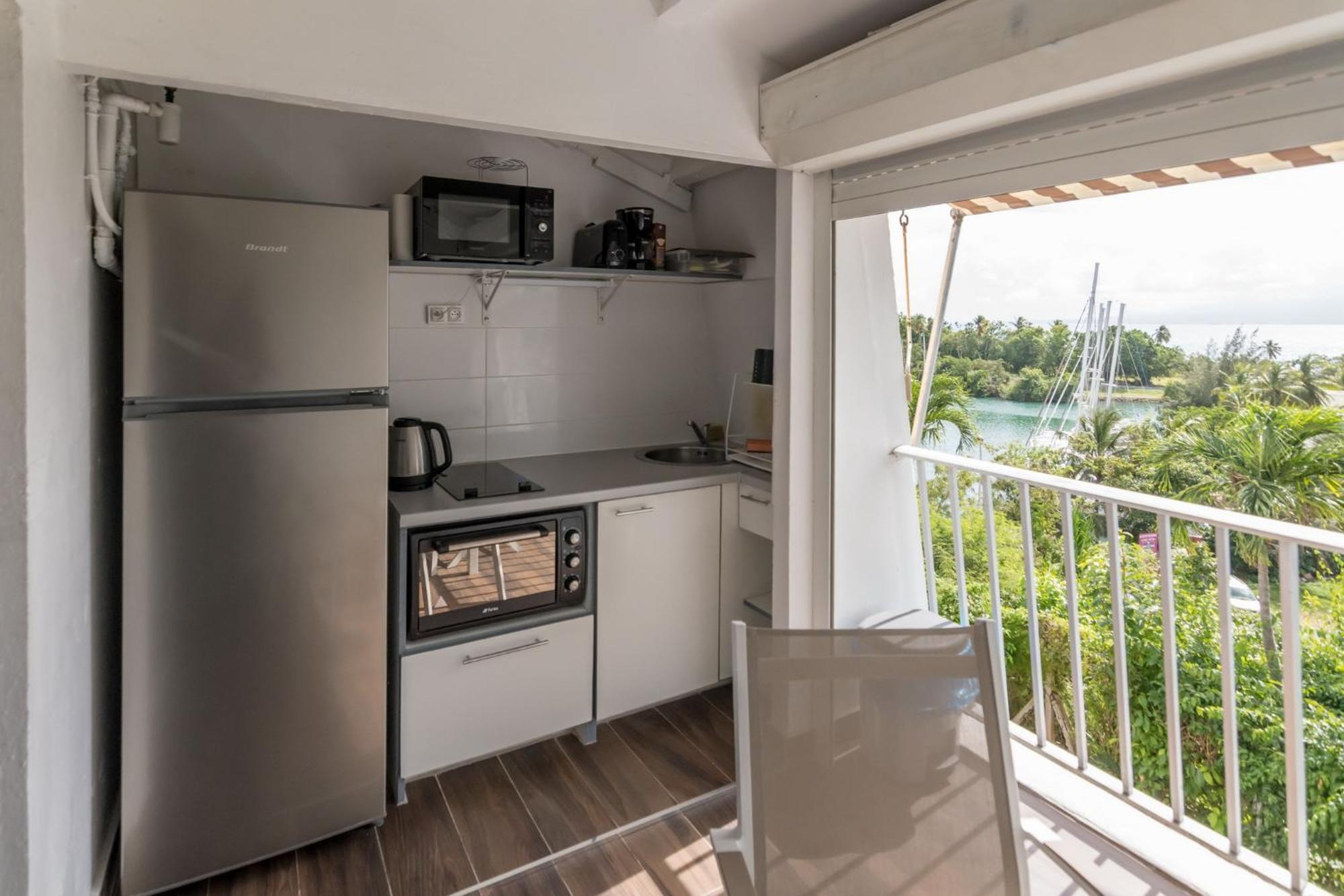 Superbe Studio En Duplex, Vue Sur Mer Et Piscine Apartment Le Gosier  Exterior foto