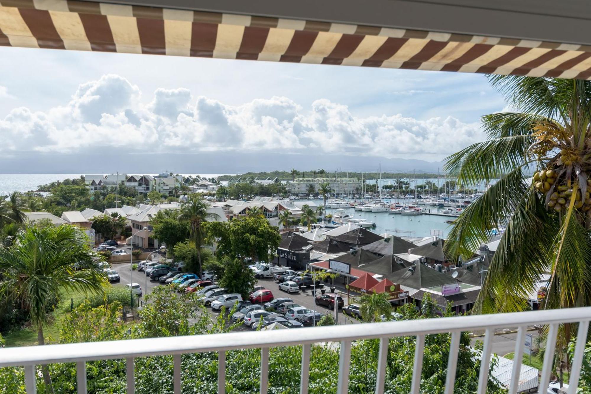 Superbe Studio En Duplex, Vue Sur Mer Et Piscine Apartment Le Gosier  Exterior foto