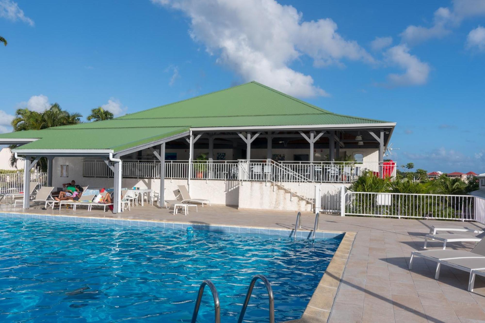 Superbe Studio En Duplex, Vue Sur Mer Et Piscine Apartment Le Gosier  Exterior foto