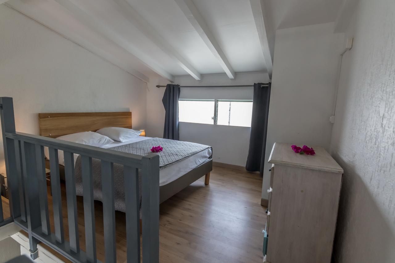 Superbe Studio En Duplex, Vue Sur Mer Et Piscine Apartment Le Gosier  Exterior foto