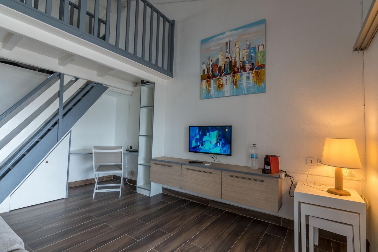 Superbe Studio En Duplex, Vue Sur Mer Et Piscine Apartment Le Gosier  Exterior foto