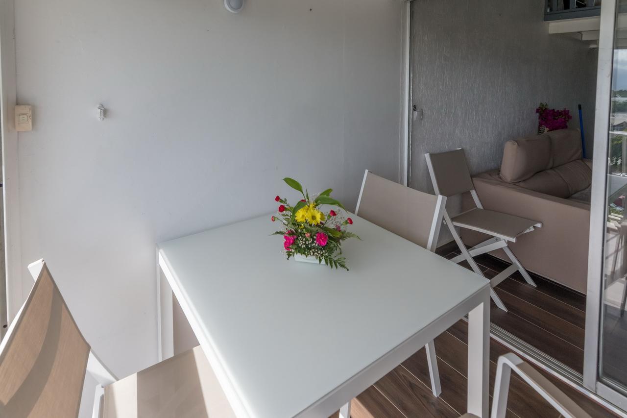 Superbe Studio En Duplex, Vue Sur Mer Et Piscine Apartment Le Gosier  Exterior foto