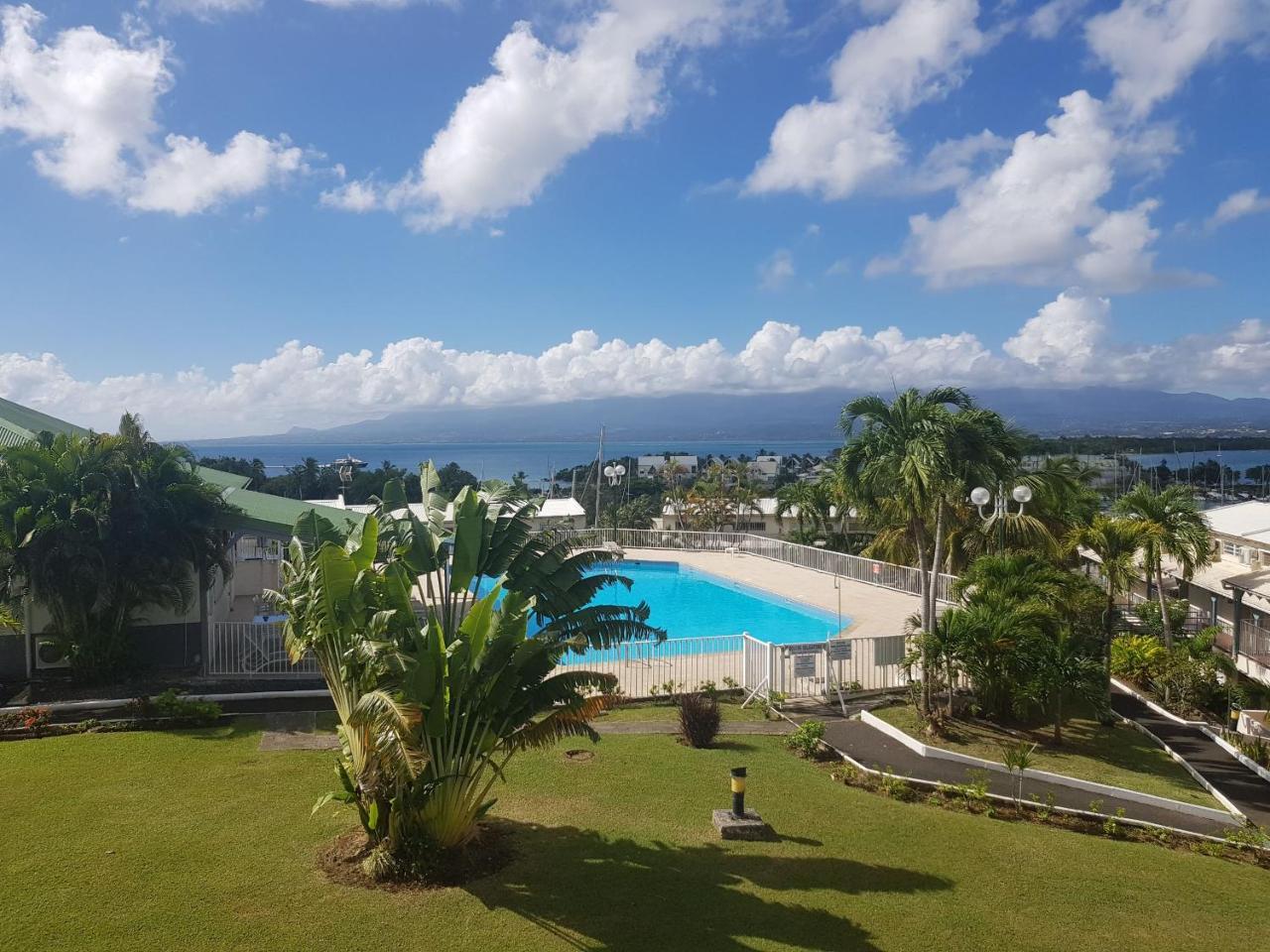 Superbe Studio En Duplex, Vue Sur Mer Et Piscine Apartment Le Gosier  Exterior foto